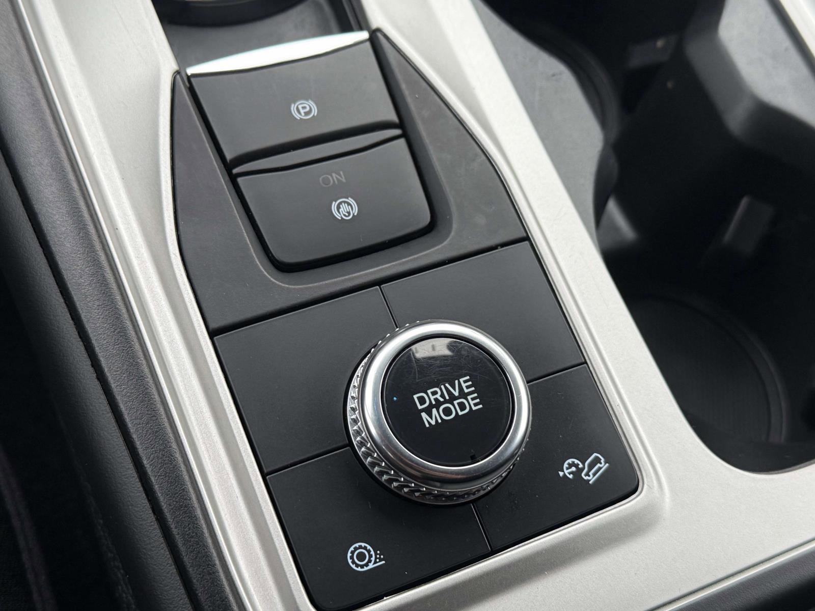 Used 2022 Ford Explorer XLT image 28