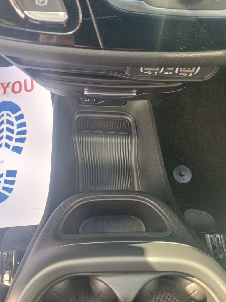 New 2025 Chrysler Pacifica Select image 34