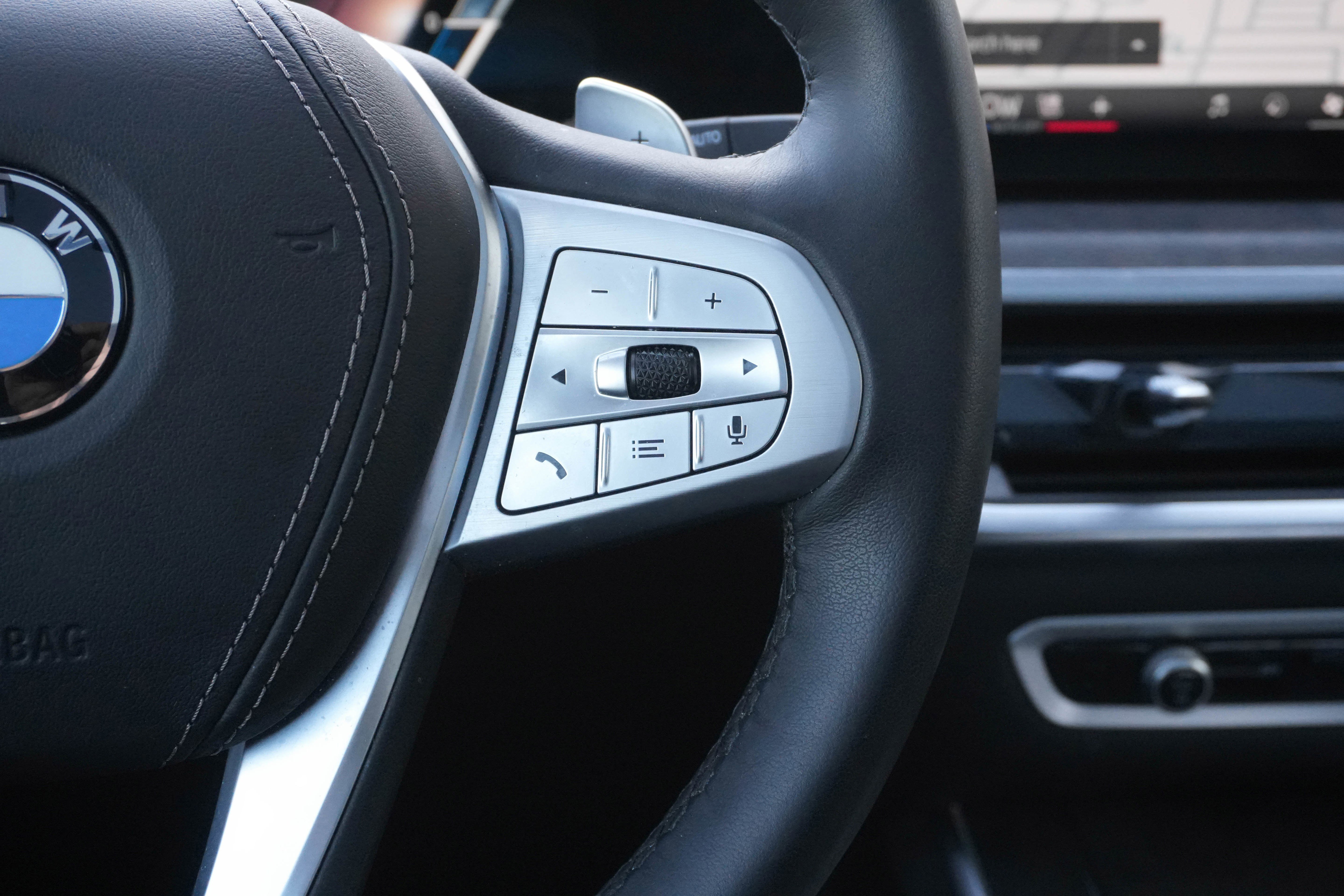 Used 2026 BMW X7 xDrive40i w/ Premium Package image 20