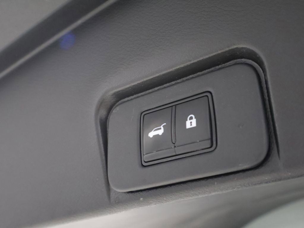 Used 2023 Nissan Rogue SL w/ SL Premium Package image 22