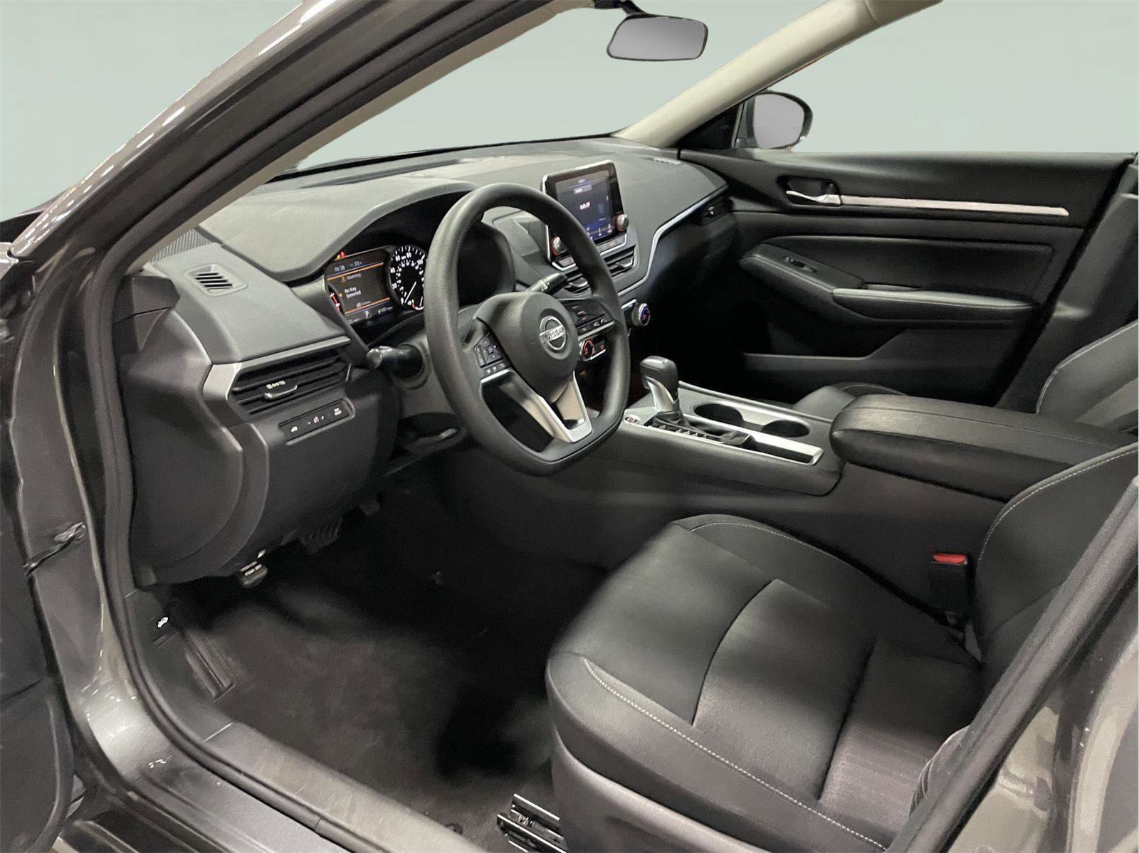 Used 2022 Nissan Altima 2.5 SV image 12