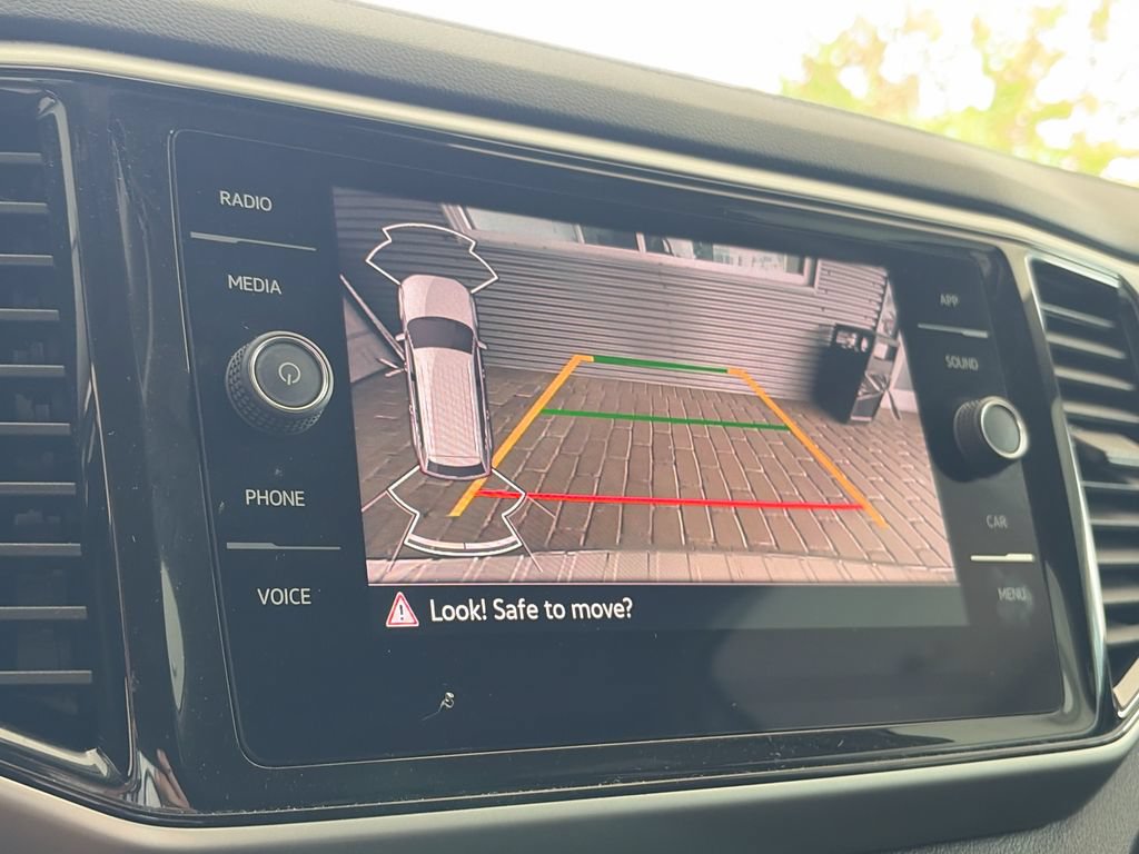 Certified 2023 Volkswagen Atlas SE w/ Black Wheel Package FWD image 22