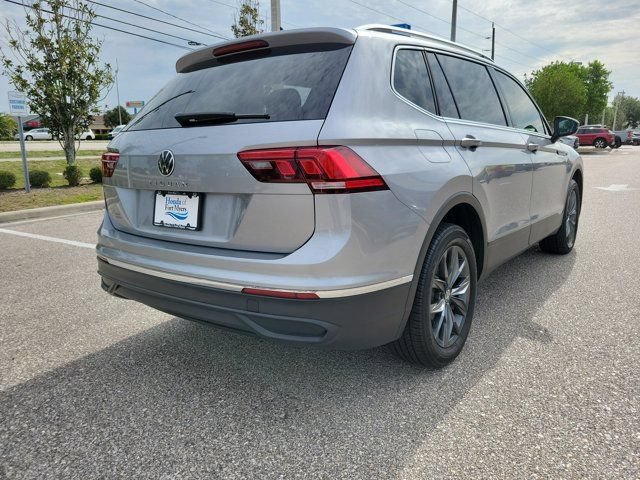 Used 2024 Volkswagen Tiguan SE FWD image 8