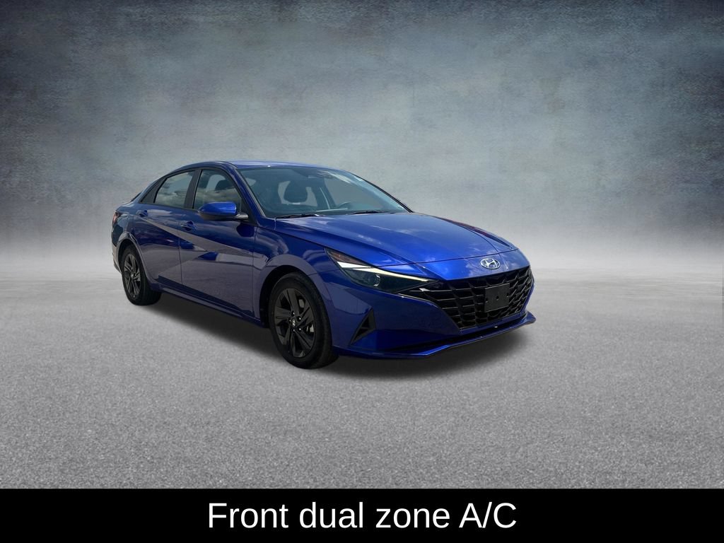 Used 2023 Hyundai Elantra SEL w/ Cargo Package FWD image 8