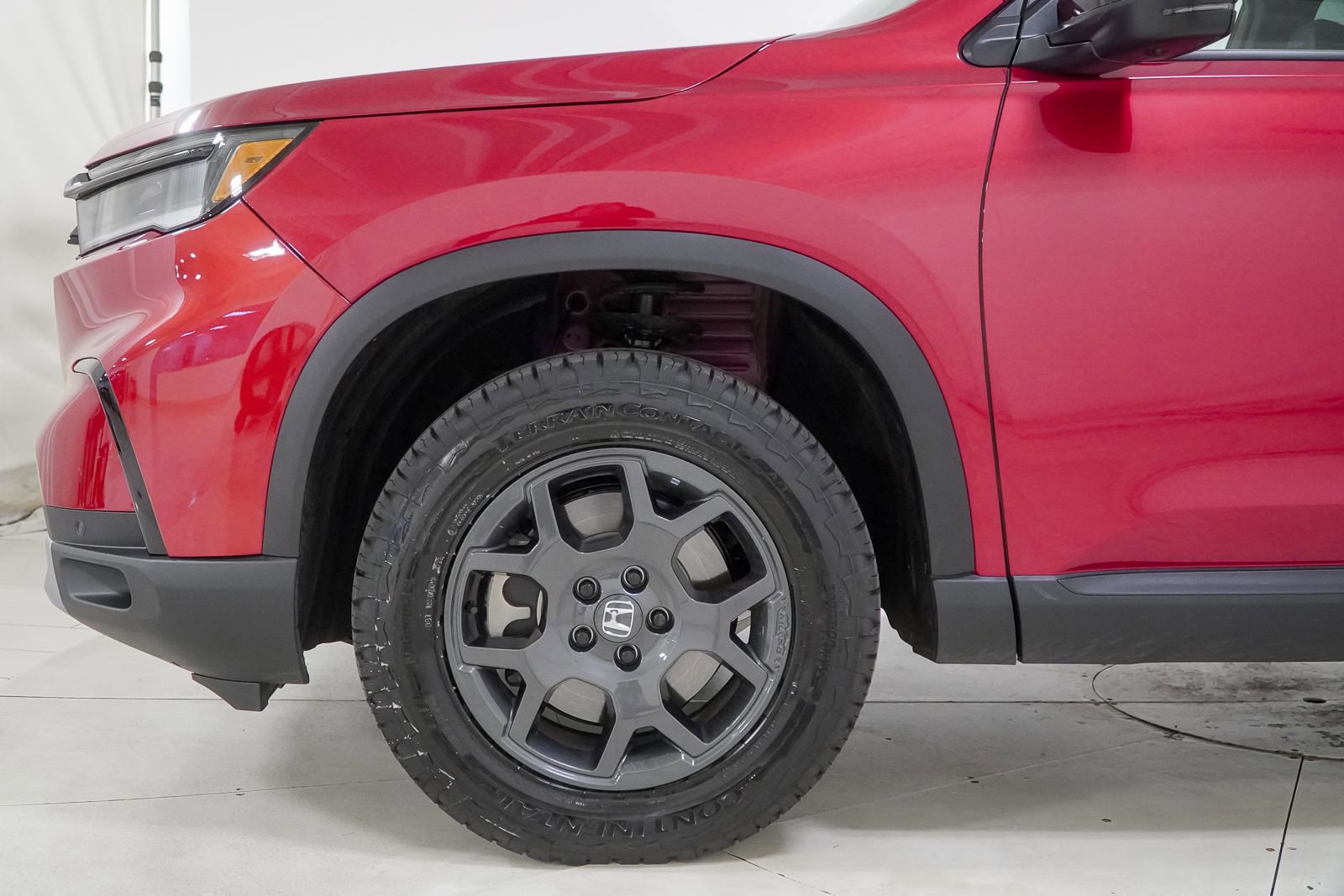 Certified 2025 Honda Pilot TrailSport image 18