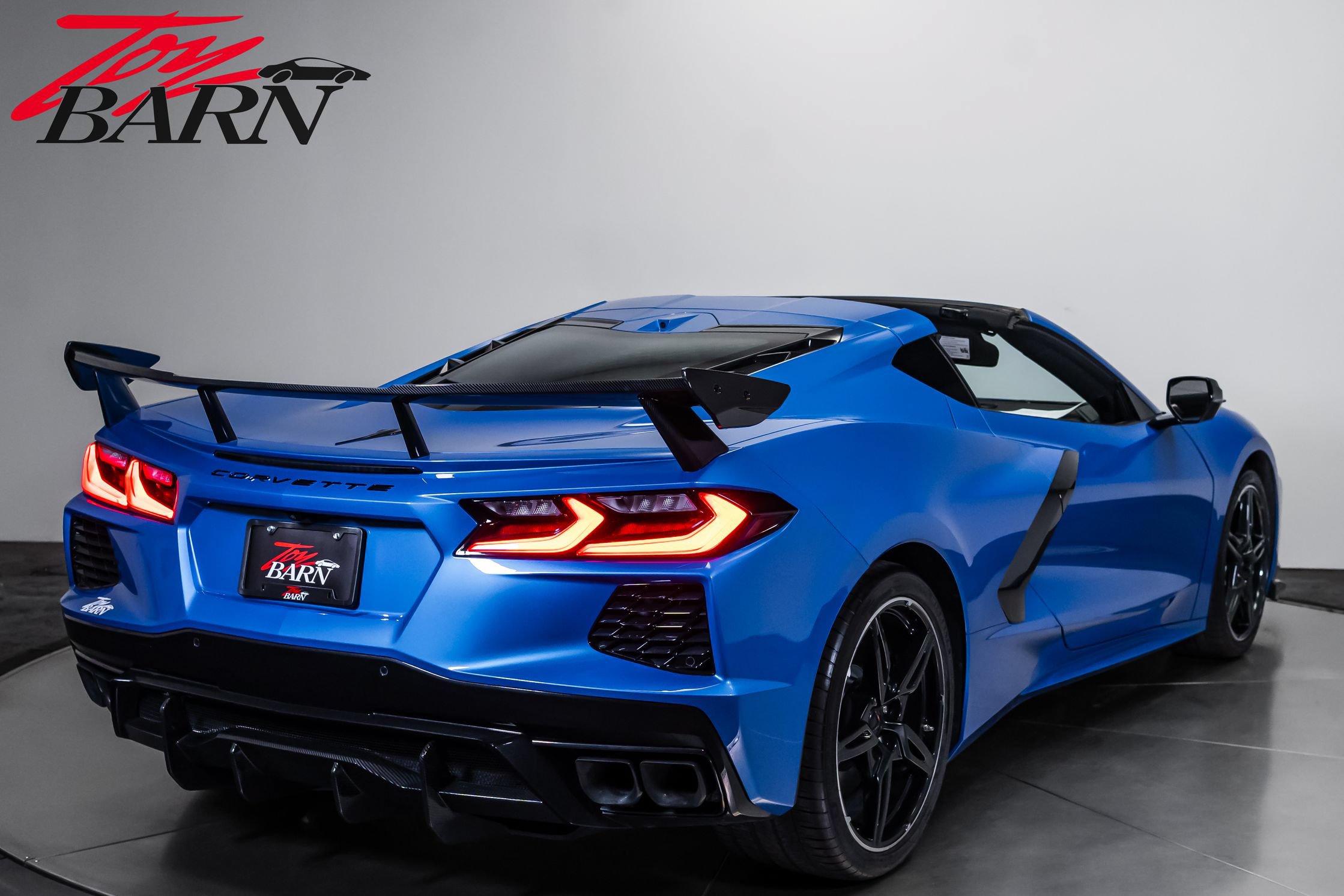 Used 2024 Chevrolet Corvette Stingray Preferred Cpe w/ Battery Protection Package RWD image 5