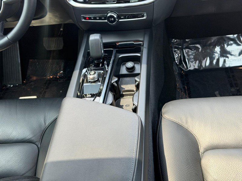 Used 2024 Volvo S60 B5 Plus AWD/4WD image 15