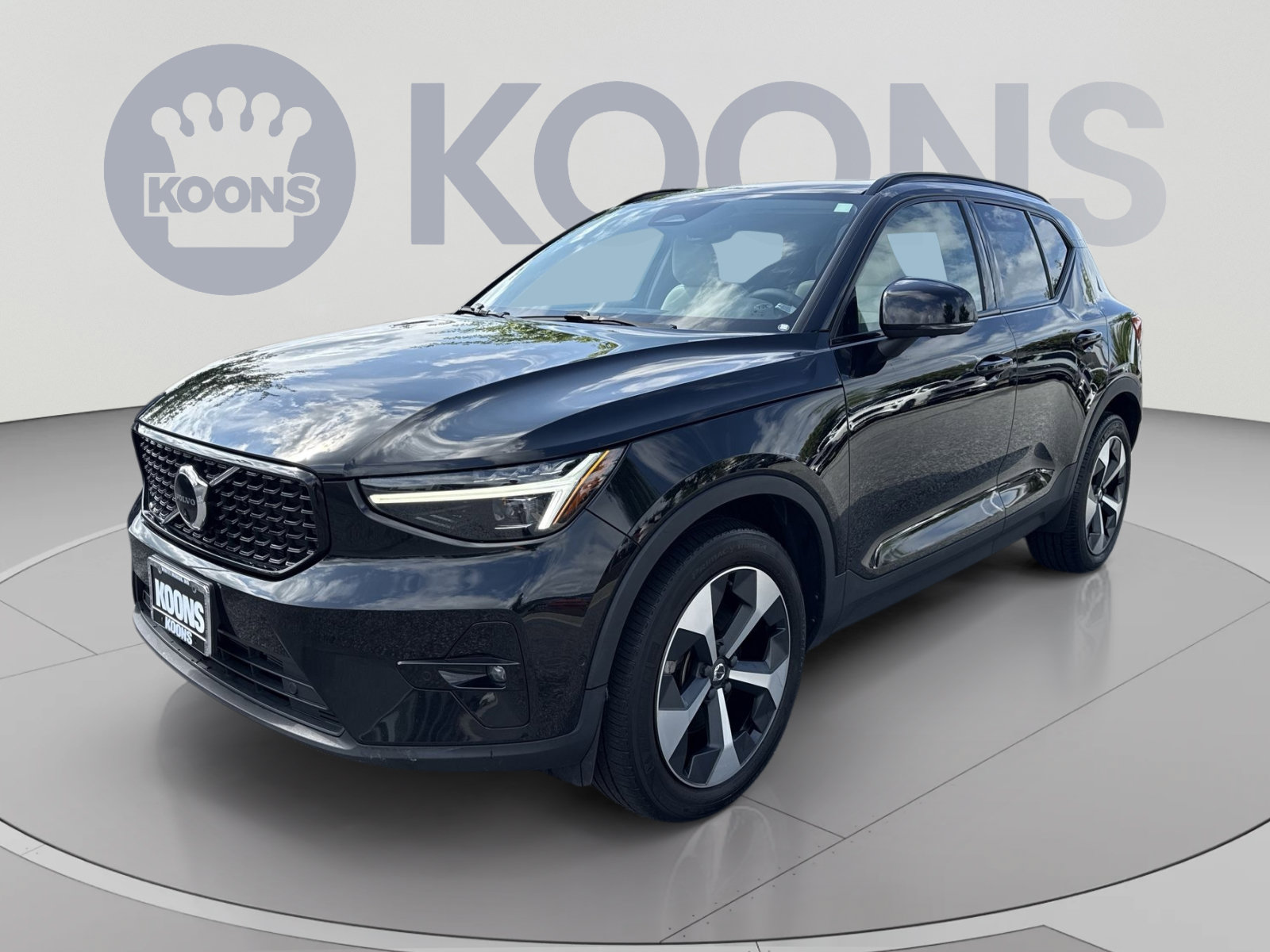 Certified 2023 Volvo XC40 B5 Ultimate w/ Climate Package