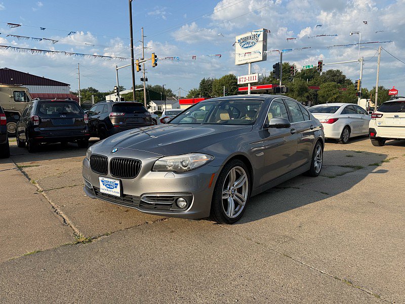 Used 2014 BMW 550i xDrive Sedan AWD/4WD image 2