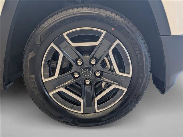 New 2026 Jeep Cherokee Laredo AWD/4WD image 10