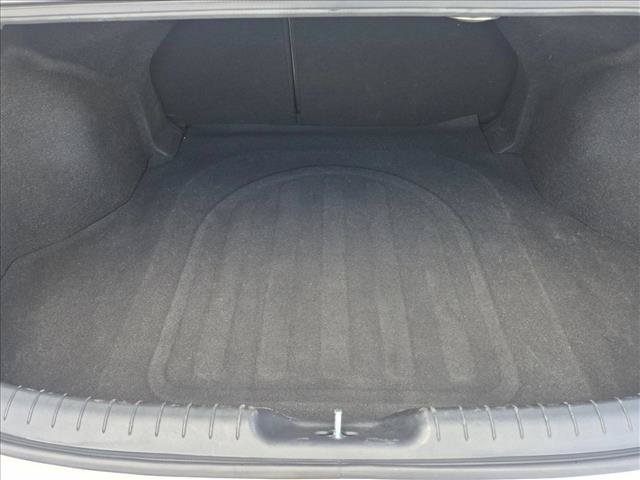 Used 2023 Hyundai Elantra Limited FWD image 6