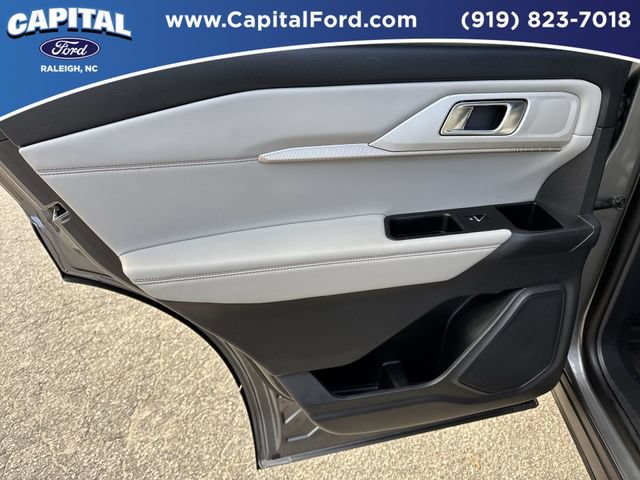 Certified 2025 Ford Explorer Active w/ Active Comfort Package AWD/4WD image 17