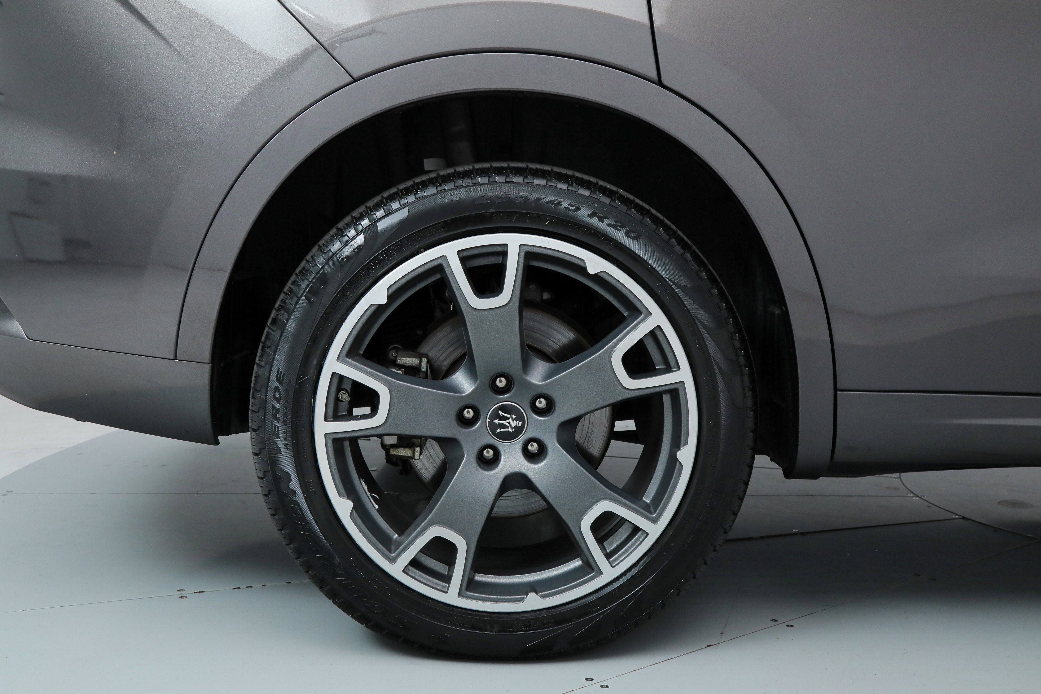 Certified 2023 Maserati Levante GT image 22