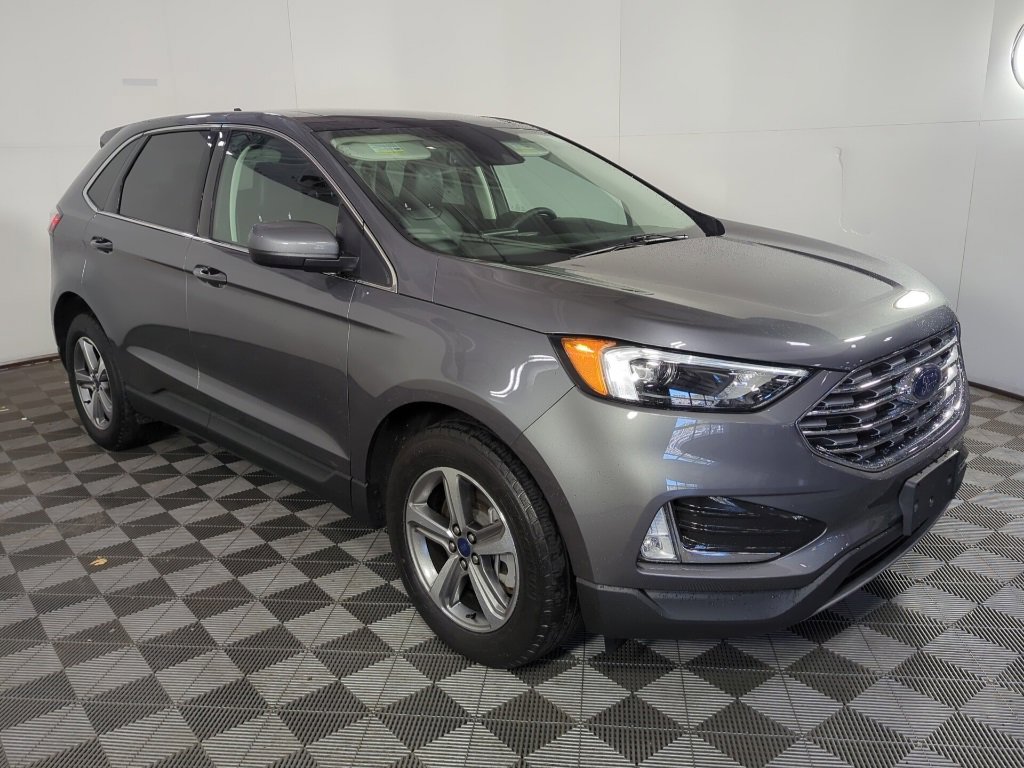 Used 2022 Ford Edge SEL w/ Convenience Package image 2