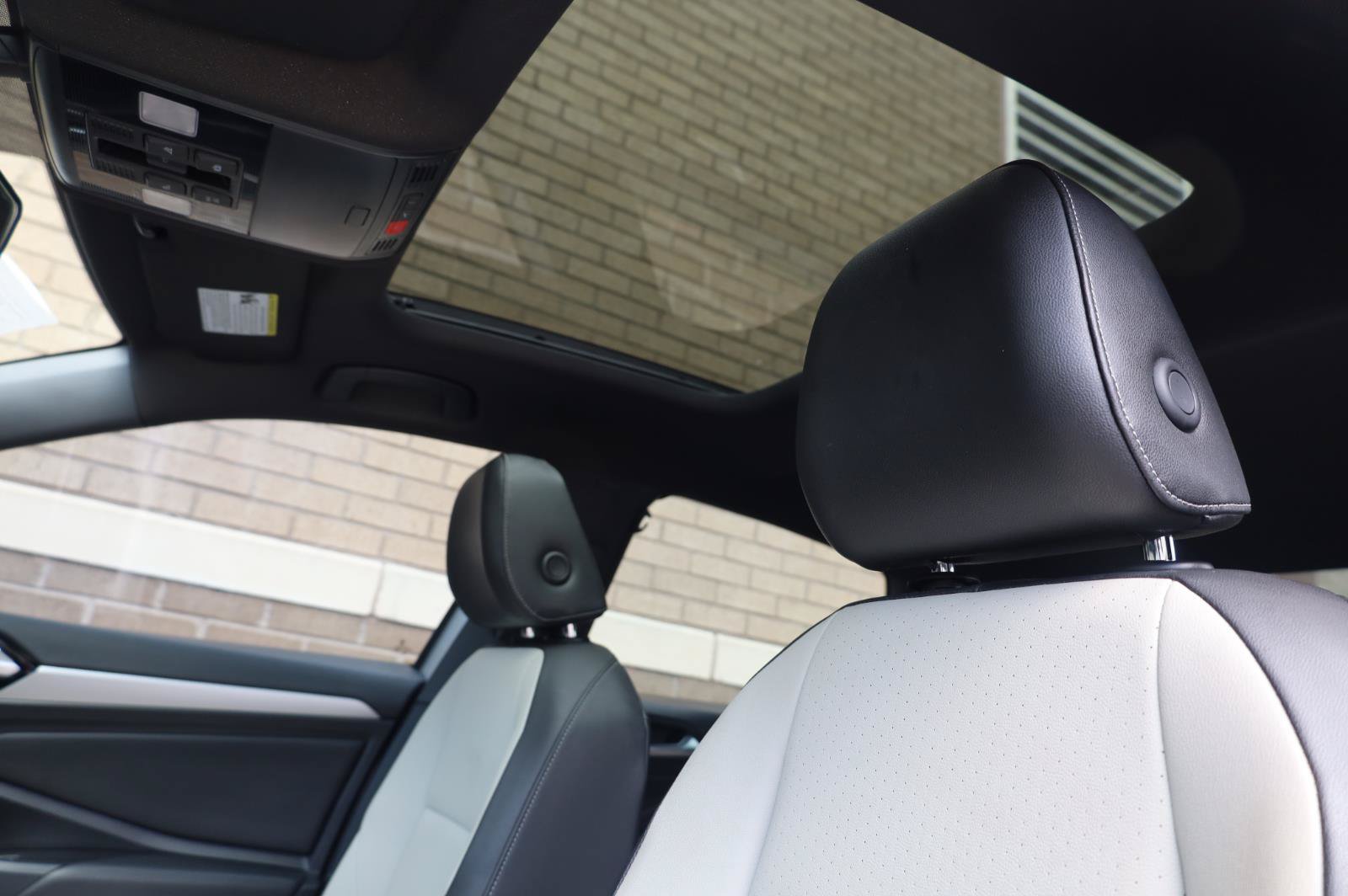 Used 2020 Volkswagen Jetta R-Line FWD image 19