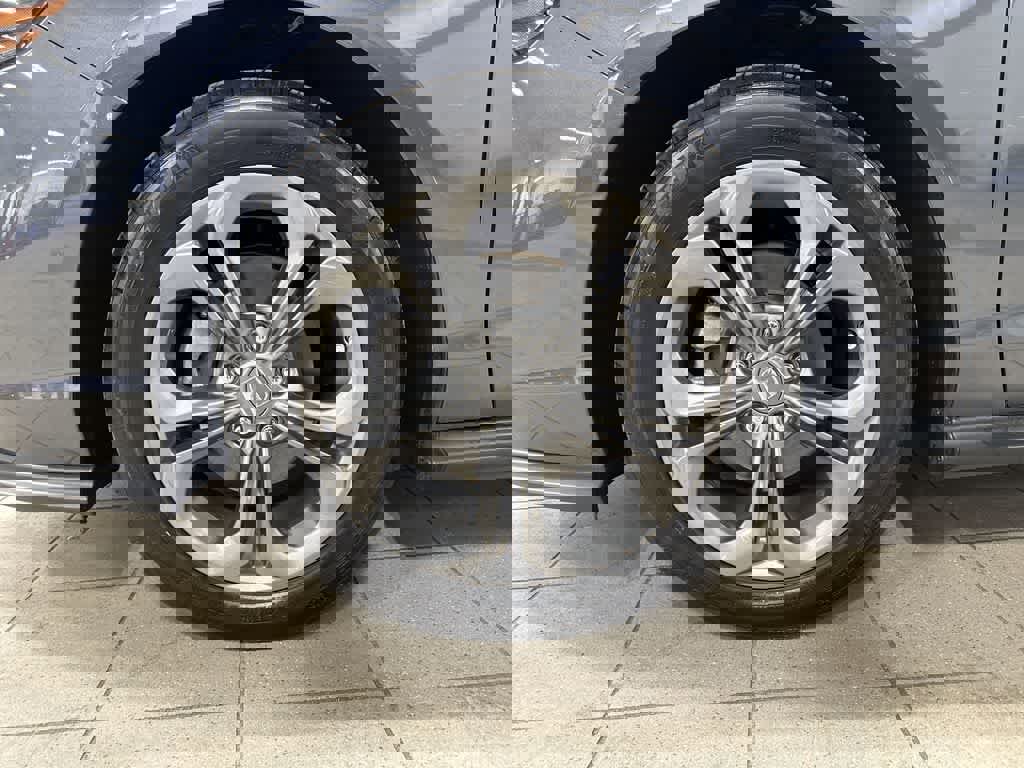 Used 2023 Honda Accord EX image 10