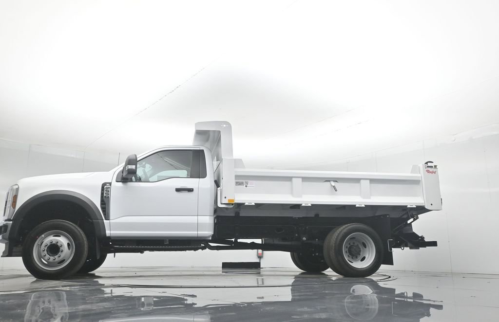 New 2025 Ford F550 2WD Regular Cab Super Duty image 7