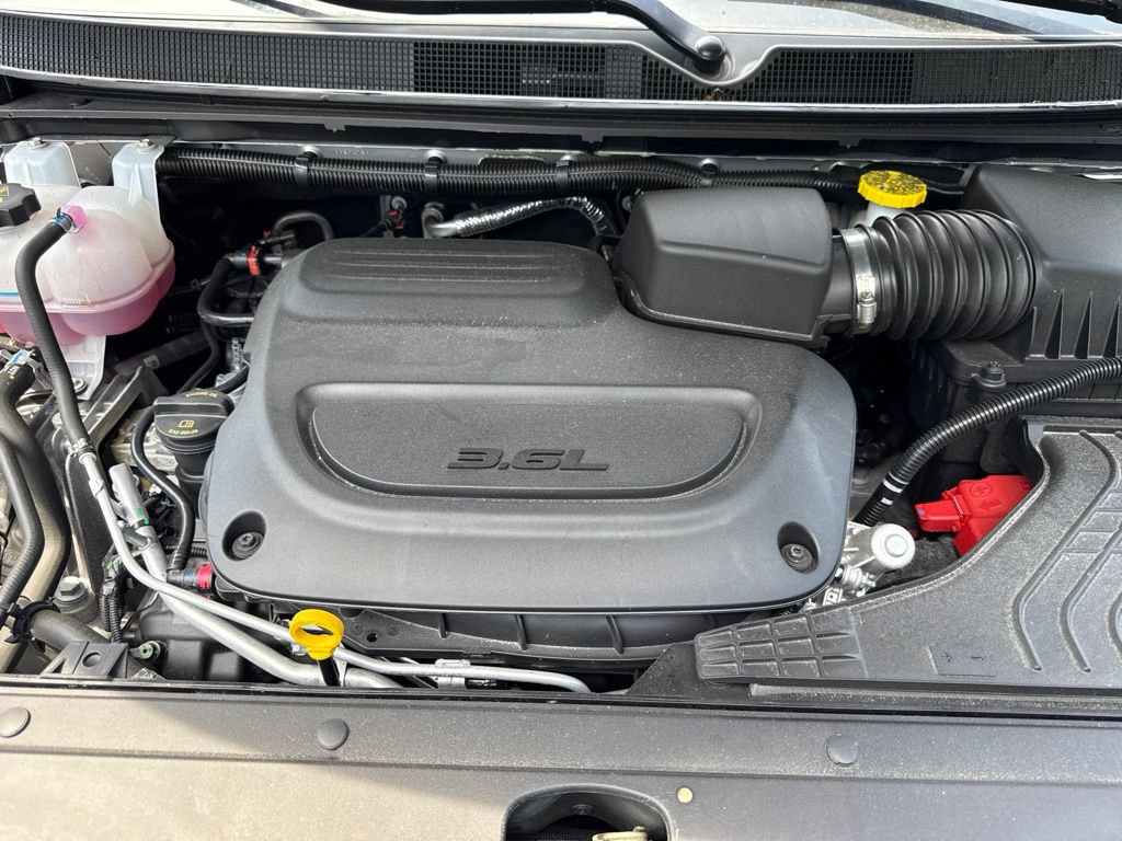 New 2026 Chrysler Pacifica Select AWD/4WD image 12