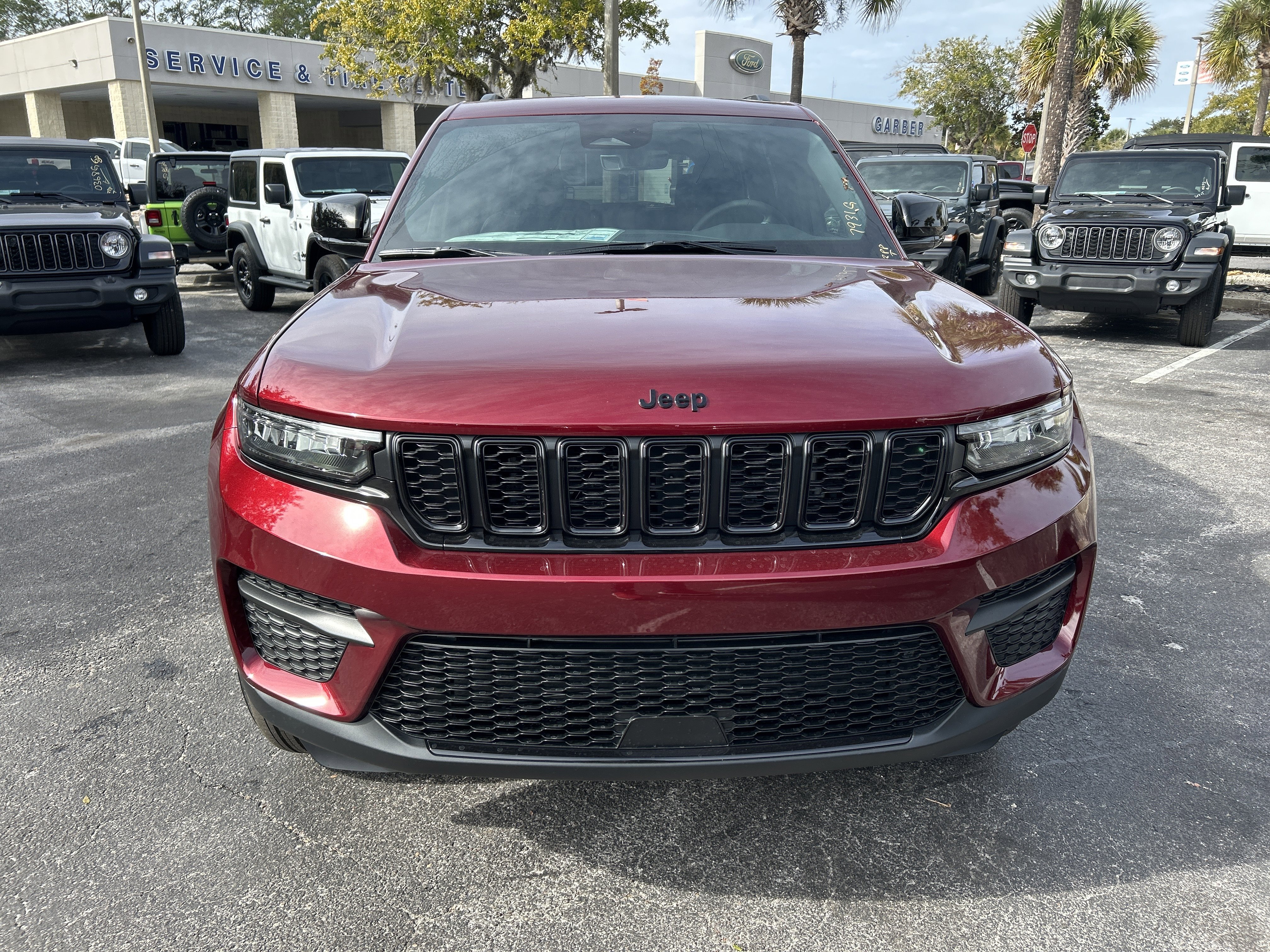 New 2025 Jeep Grand Cherokee Altitude image 2