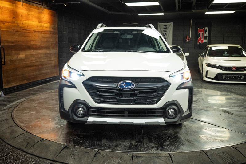 Used 2023 Subaru Outback Limited AWD/4WD image 4