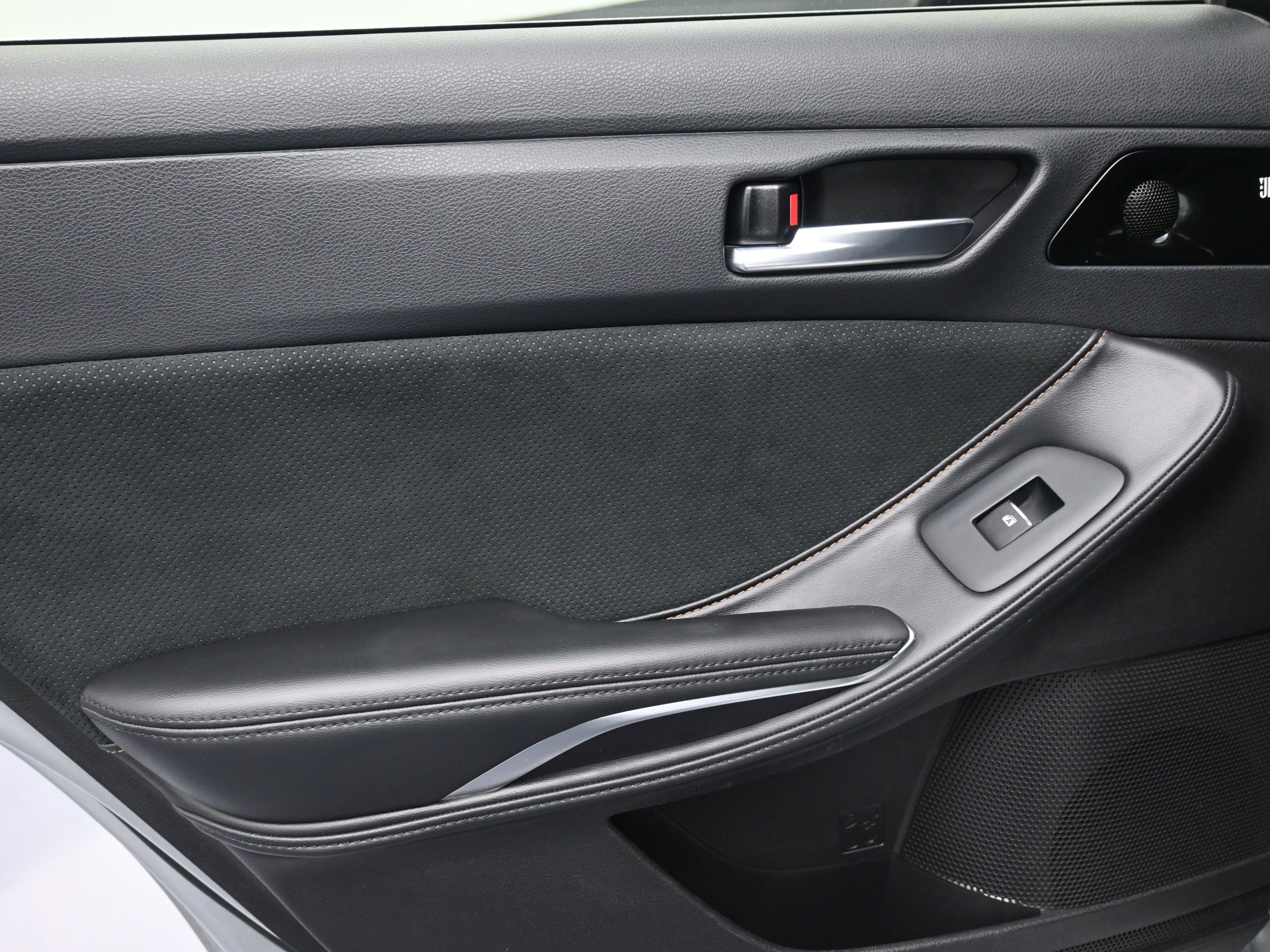 Used 2022 Toyota Avalon Touring image 17