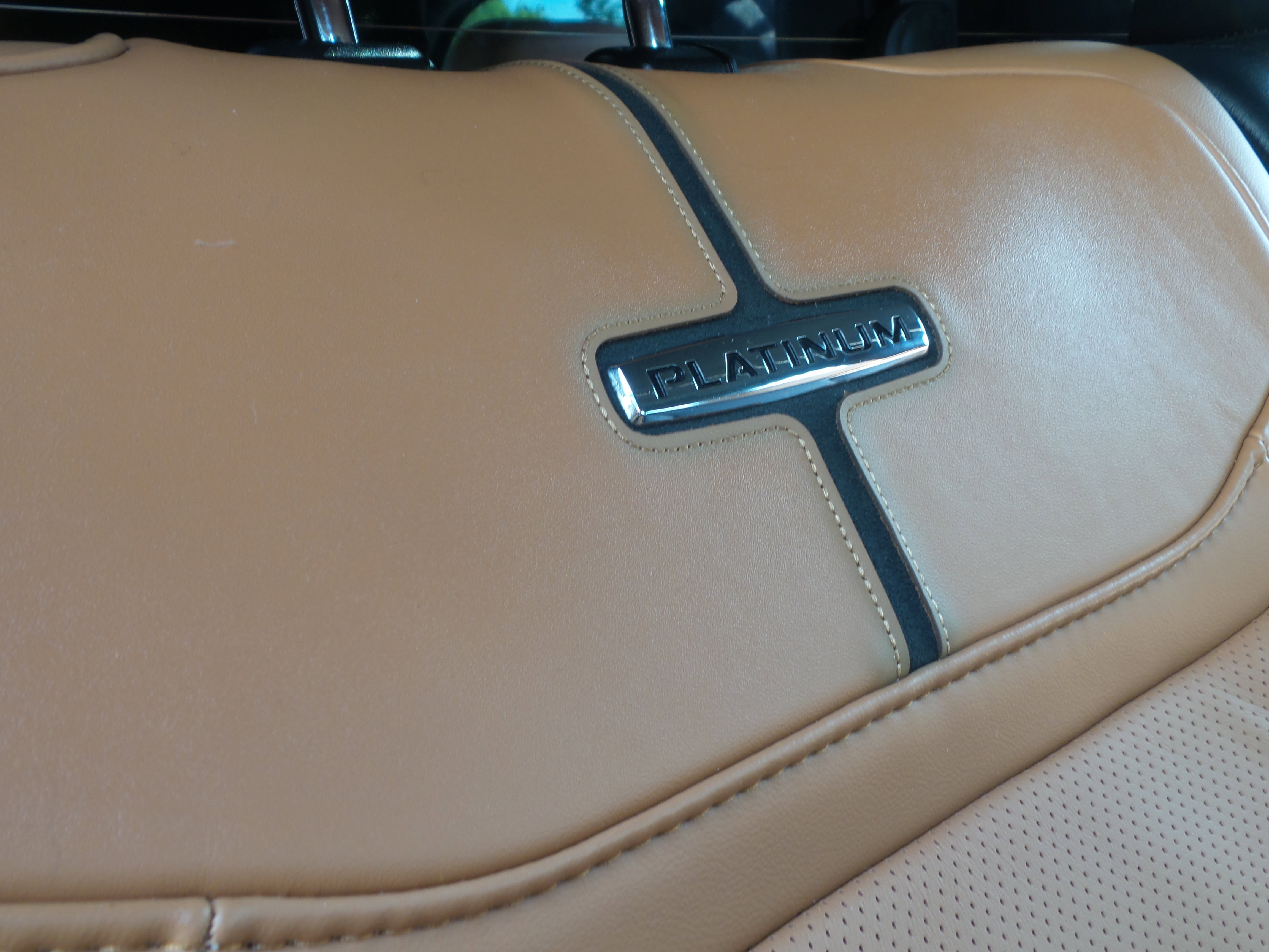 Used 2024 Ford F350 Platinum w/ FX4 Off-Road Package image 50