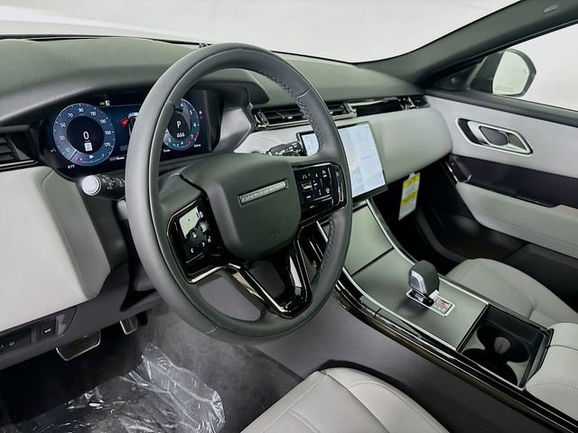 Used 2026 Land Rover Range Rover Velar Dynamic SE image 9