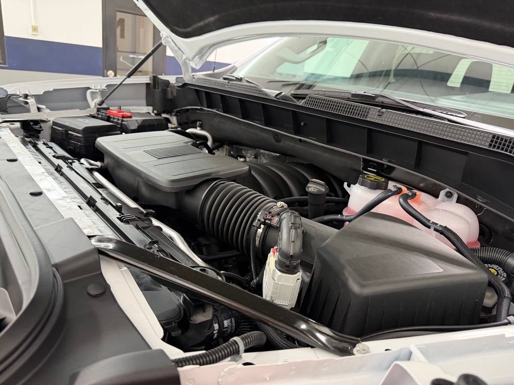 New 2026 Chevrolet Silverado 1500 RST w/ Z71 Off-Road Package AWD/4WD image 5