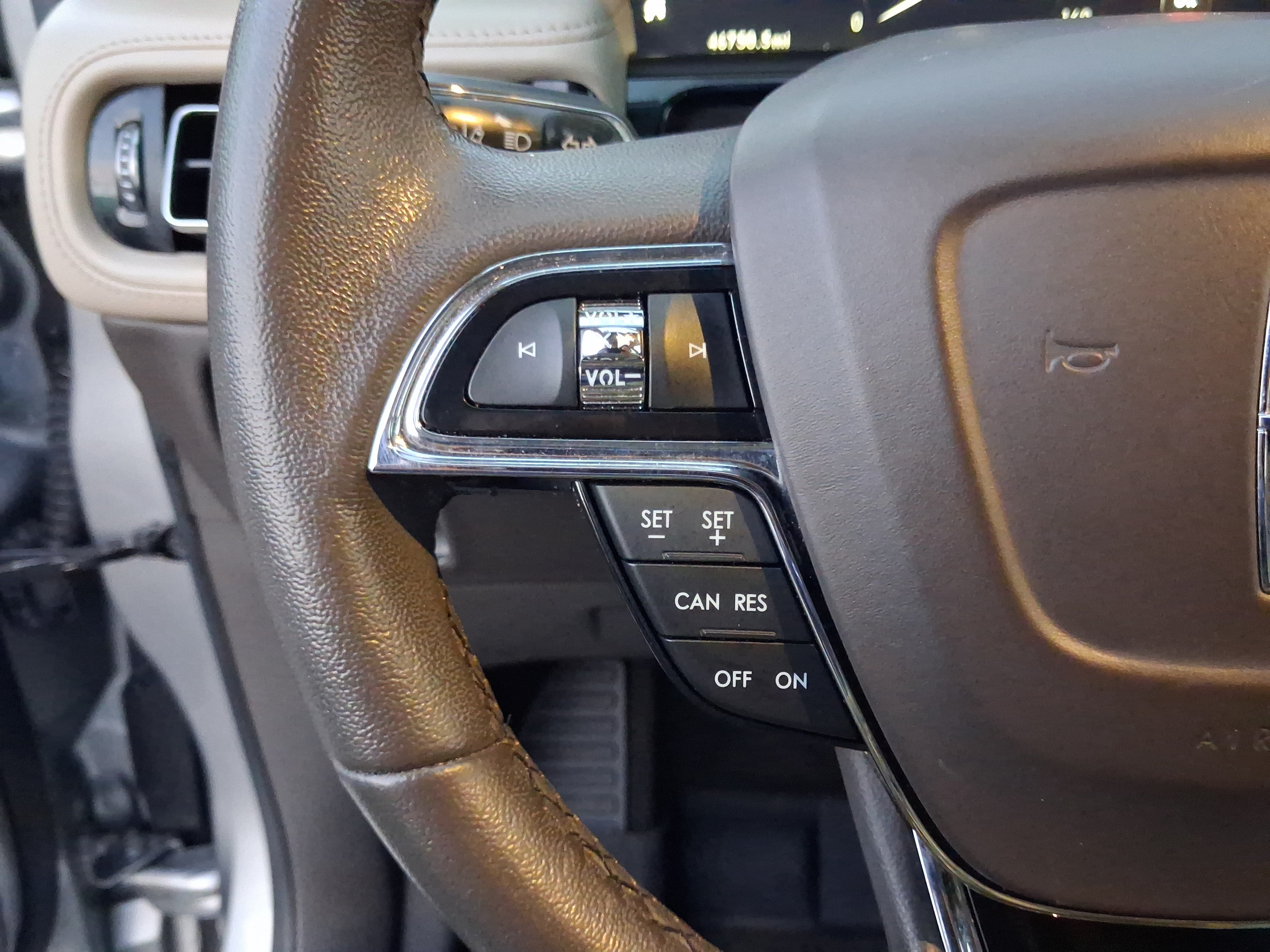 Certified 2023 Lincoln Nautilus FWD w/ Premium Package image 17