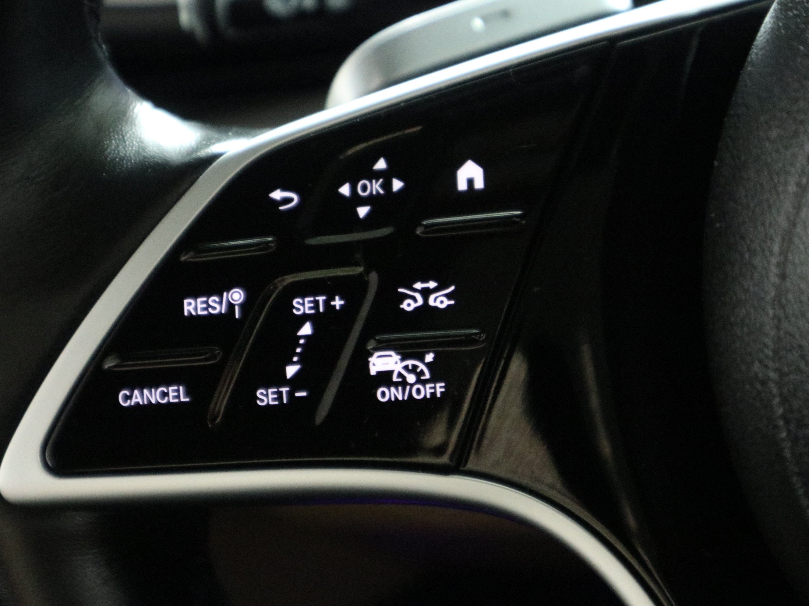 Used 2025 Mercedes-Benz GLE 350 4MATIC image 27