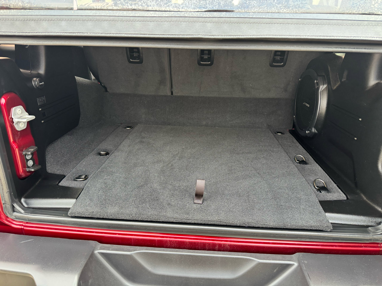 Used 2022 Jeep Wrangler Unlimited Sahara w/ Cold Weather Group image 36