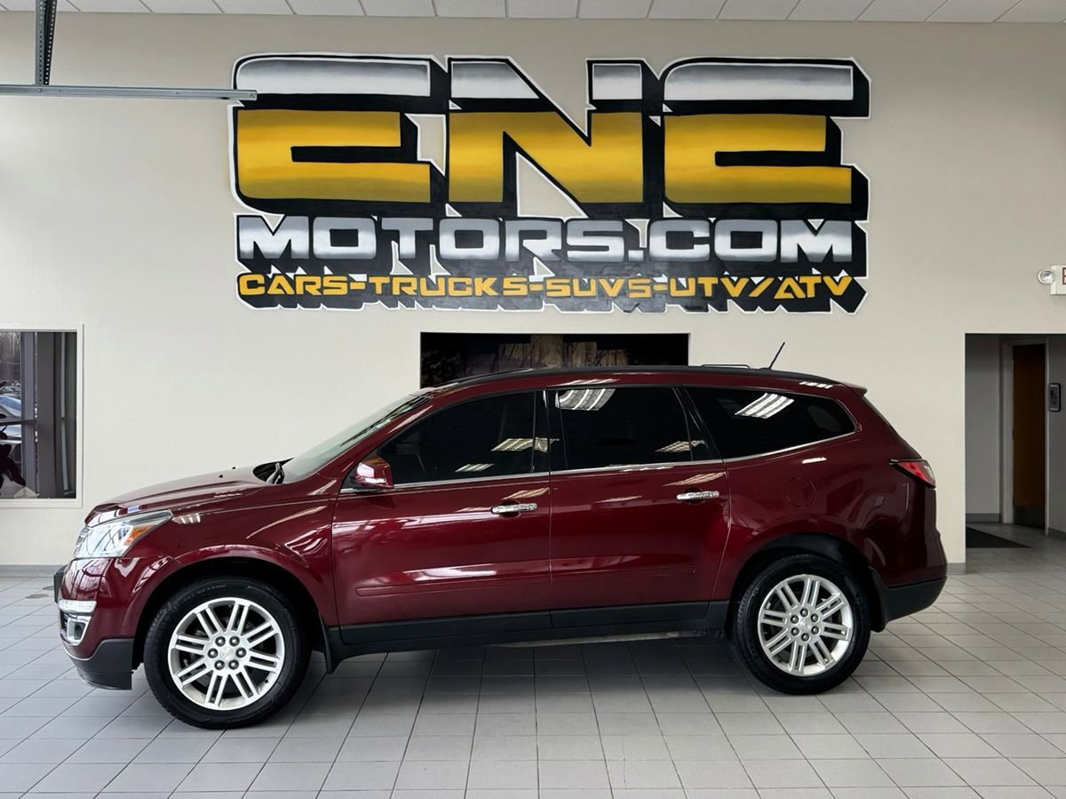 Used 2015 Chevrolet Traverse LT w/ Style and Technology Package image 4