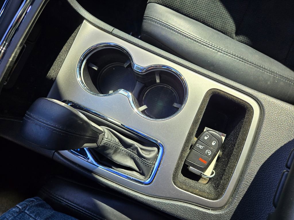 Used 2017 Jeep Grand Cherokee Altitude image 39