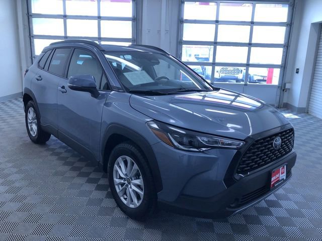 Used 2023 Toyota Corolla Cross LE w/ Moonroof Package image 37