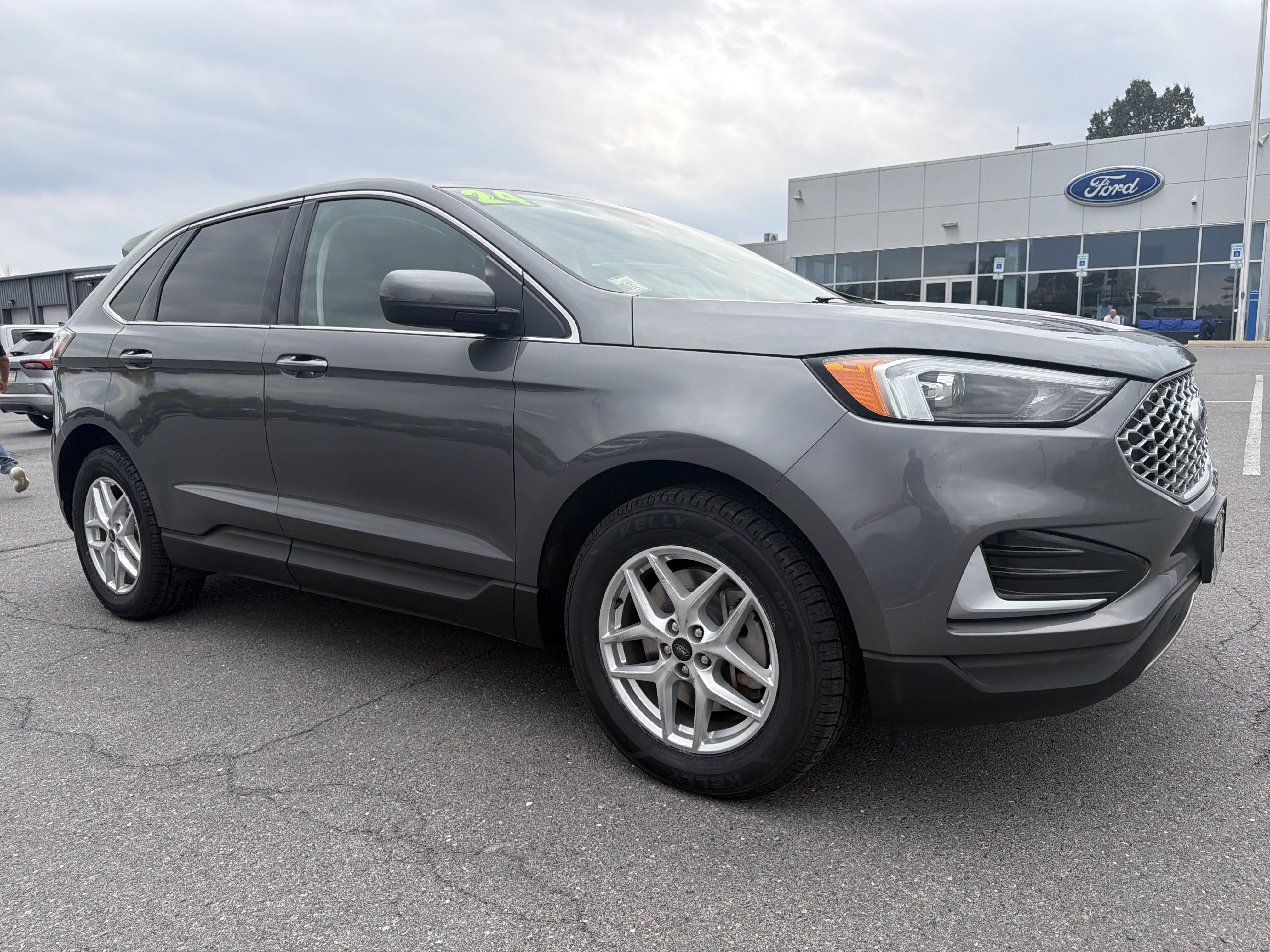 Used 2024 Ford Edge SEL AWD/4WD image 1