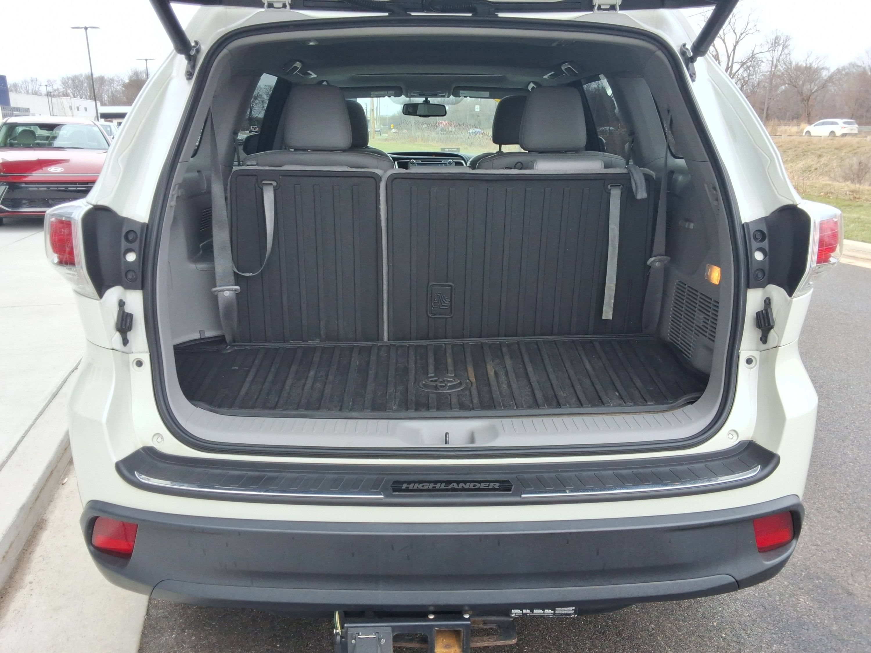 Used 2015 Toyota Highlander XLE AWD/4WD image 26