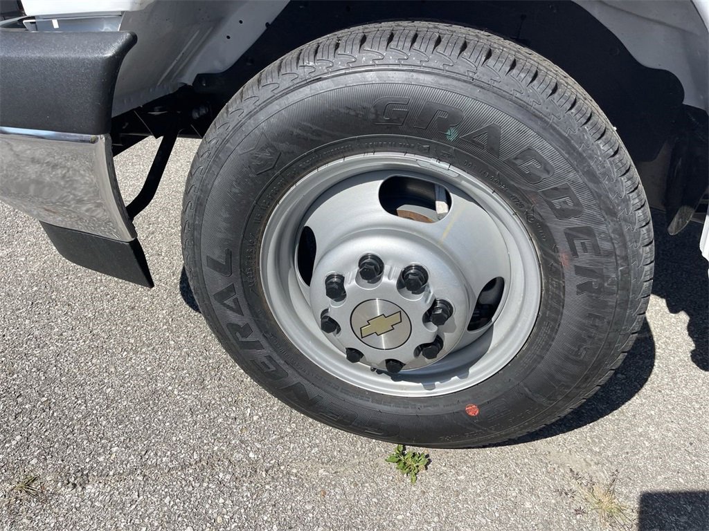 New 2025 Chevrolet Express 3500 w/ Power Convenience Package image 6