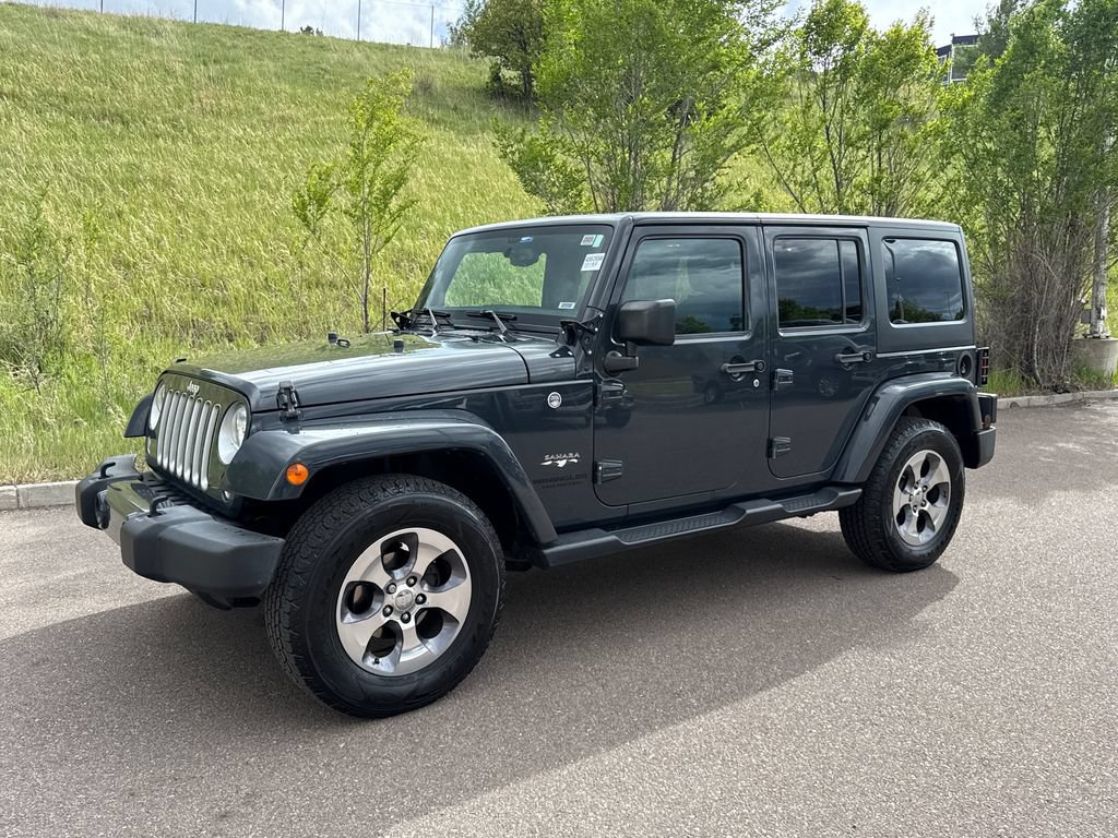 Used 2016 Jeep Wrangler Unlimited Sahara w/ Connectivity Group AWD/4WD image 4
