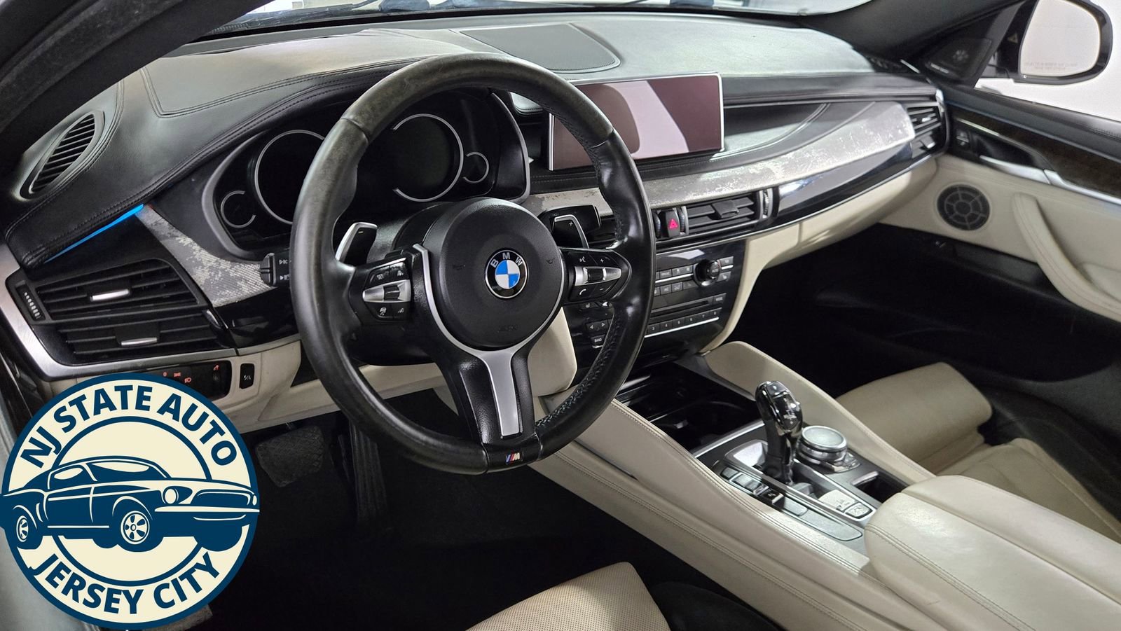 Used 2017 BMW X6 xDrive50i w/ Executive Package image 11