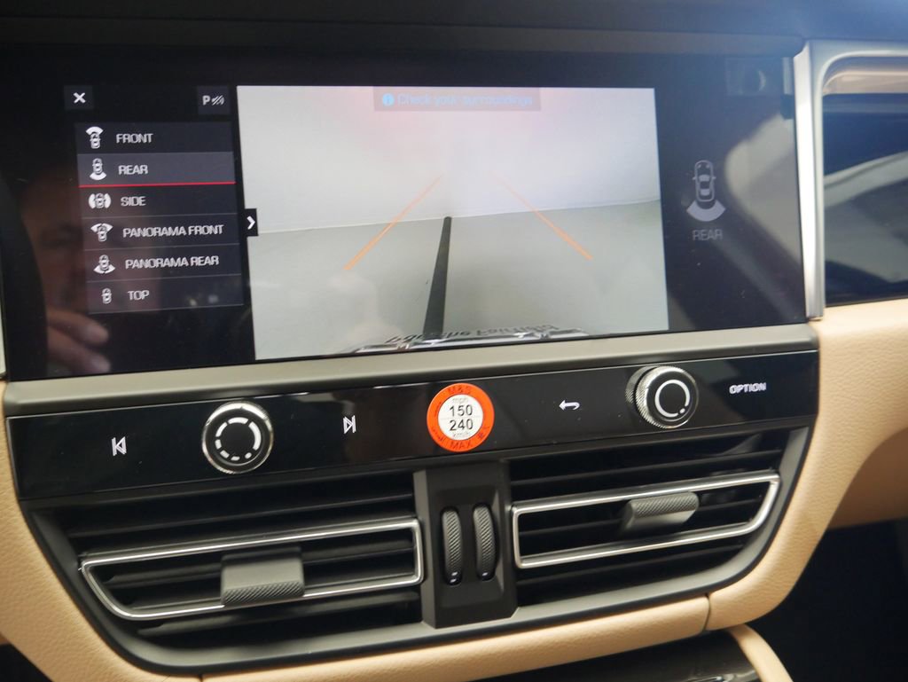 New 2026 Porsche Macan AWD/4WD image 39