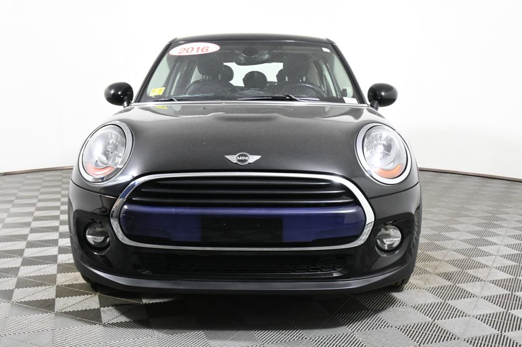 Used 2016 MINI Cooper 4-Door Hardtop image 9