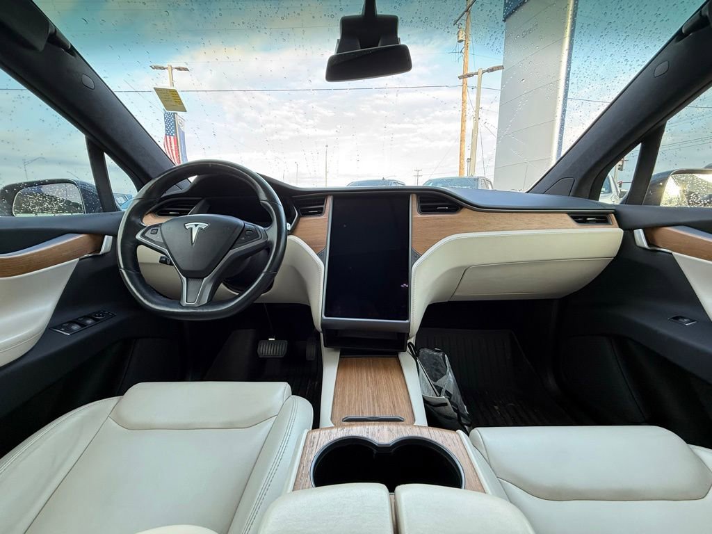 Used 2020 Tesla Model X Long Range image 28