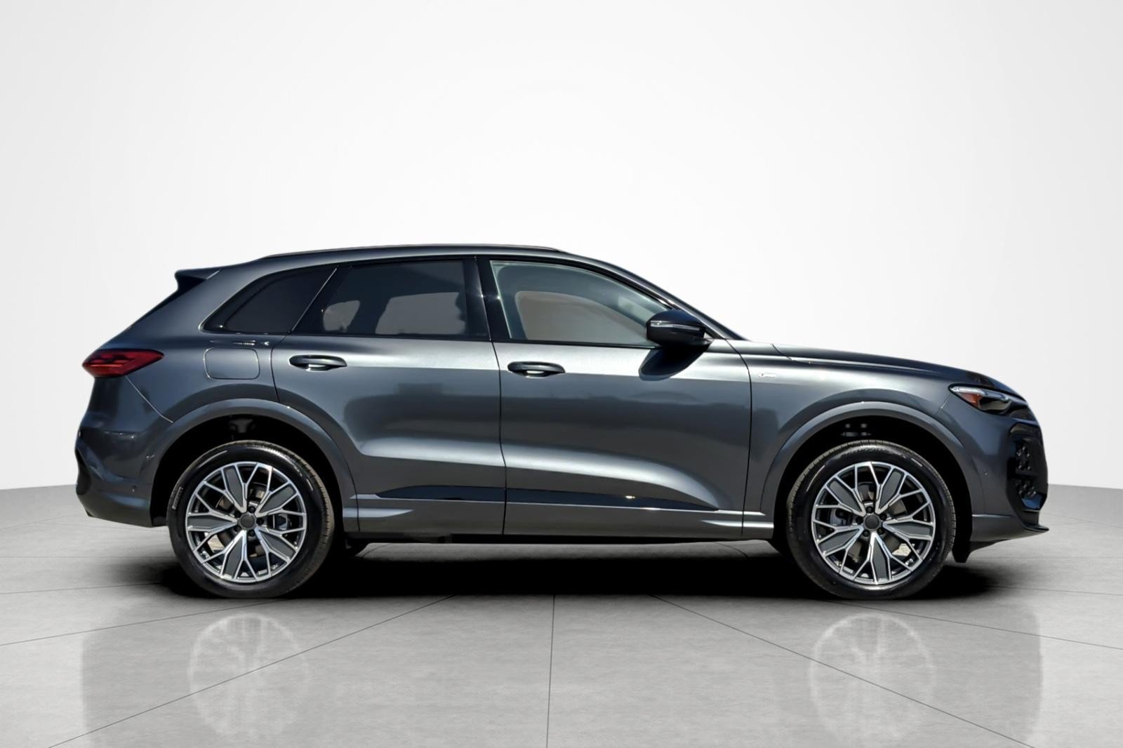 New 2026 Audi Q5 Premium Plus AWD/4WD image 7