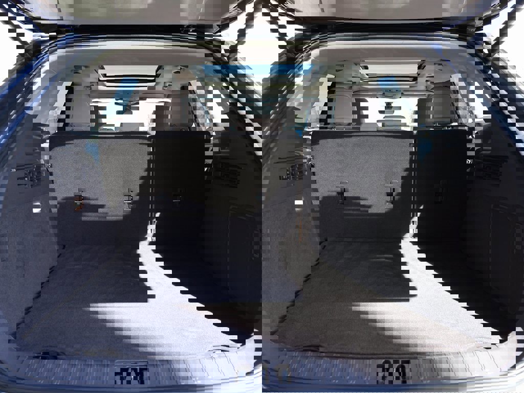 Used 2023 Lincoln Nautilus Reserve w/ Equipment Group 201A image 15