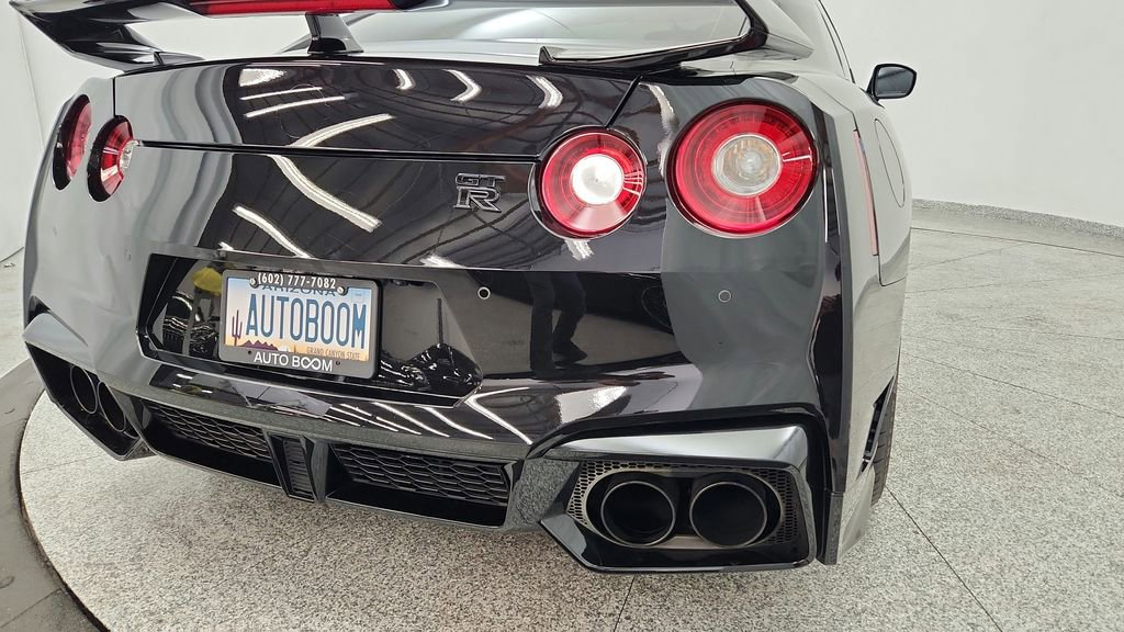 Used 2024 Nissan GT-R Premium w/ Premium Interior Package AWD/4WD image 44