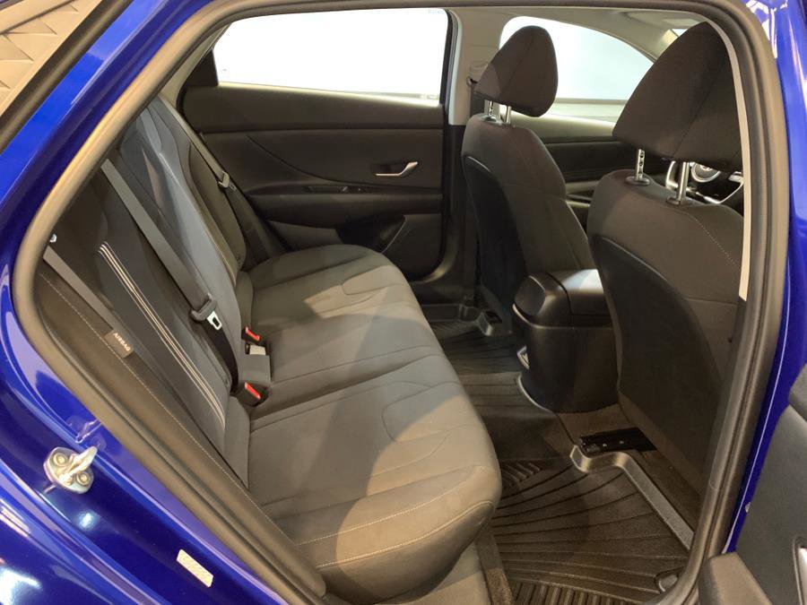 Used 2024 Hyundai Elantra SEL image 43