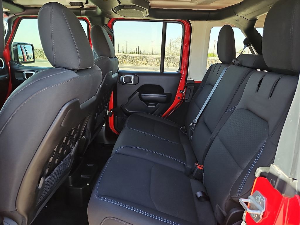 Used 2023 Jeep Wrangler Unlimited Rubicon 4xe w/ Steel Bumper Group image 12