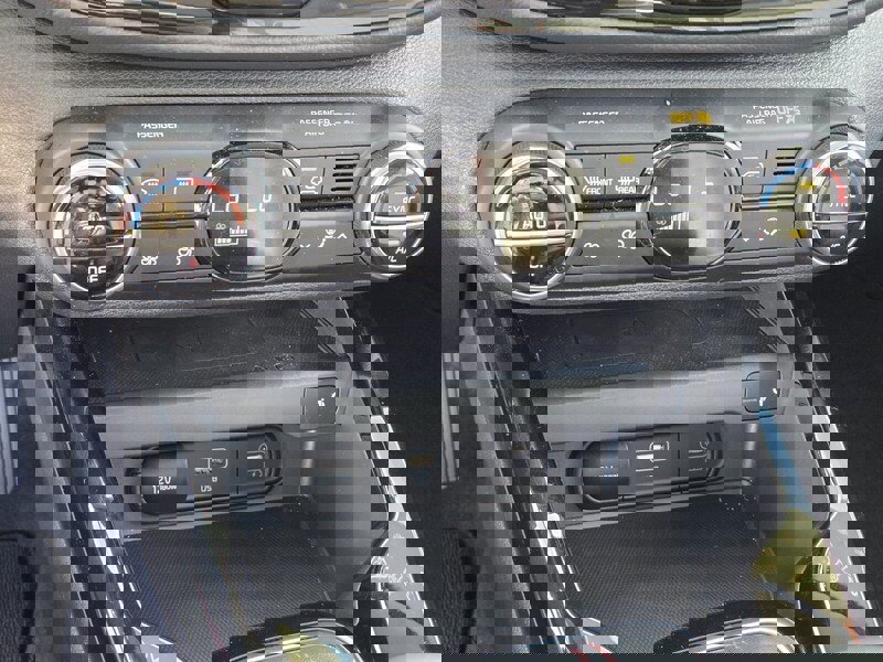 Certified 2025 Kia Soul GT-Line w/ GT-Line Technology Package image 20