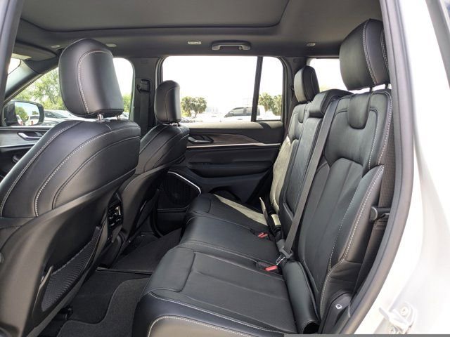 New 2026 Jeep Grand Cherokee Limited Reserve image 14