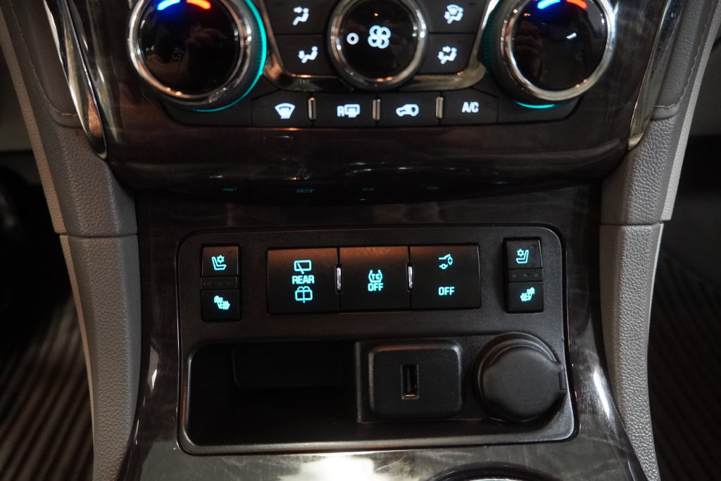 Used 2017 Buick Enclave Premium AWD/4WD image 8